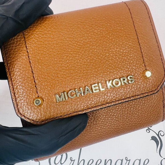 Authentic Michael Kors Hayes Medium Trifold Wallet in Luggage Brown - Picture 3 of 13